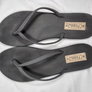 Flojos & Havaianas Sandals